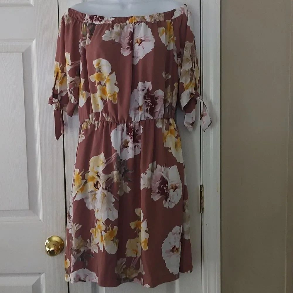 New York & Company off the shoulder elastic waist cruise party floral dress Sz M